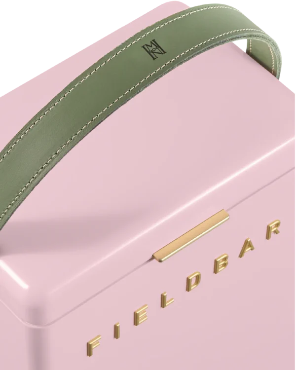 DRINKS_BOX_NP_04_-_Personalisation_mono_1600x2000_WEB.webp Drinks Box / Nellie Pink